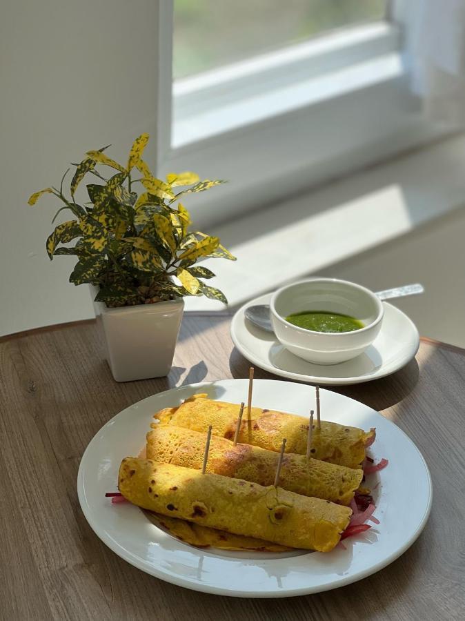 Terrakotta Rishikesh Hotel ภายนอก รูปภาพ